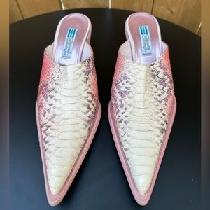 Gorgeous Arnold Churgin Mules. Genuine leather.